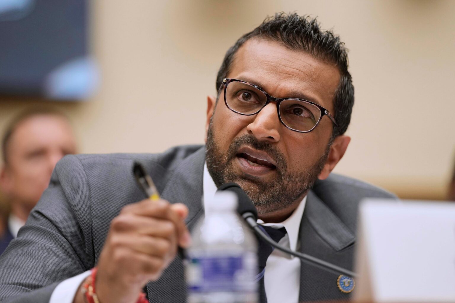 FBI長官カシュ・パテルの個人受信箱が侵害：イランのハッカーが個人写真と履歴書を流出