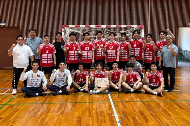 丸松建設、総合力で栄冠　沖縄県ハンドボール選手権