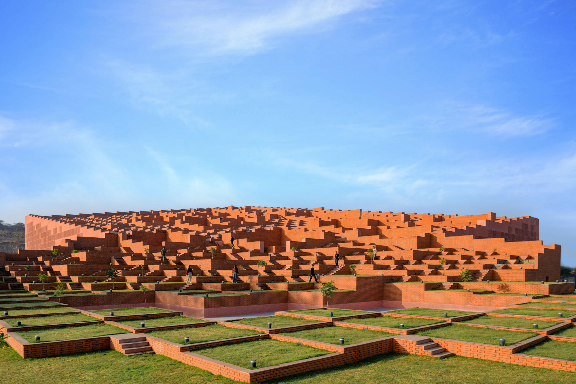 〈プレステージ大学（Prestige University）〉サンジャイ・プリ・アーキテクツ（Sanjay Puri Architects）