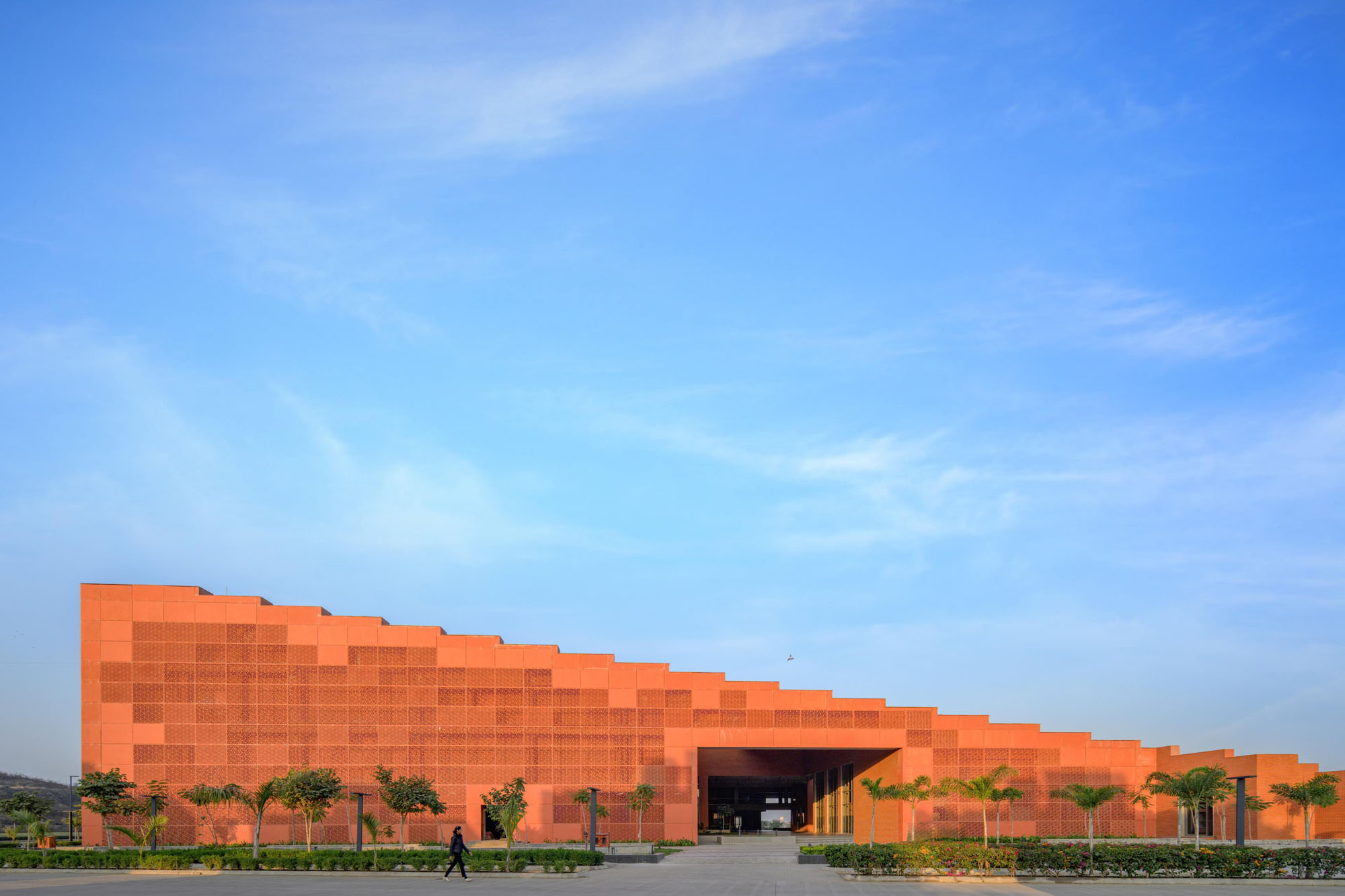 〈プレステージ大学（Prestige University）〉サンジャイ・プリ・アーキテクツ（Sanjay Puri Architects）