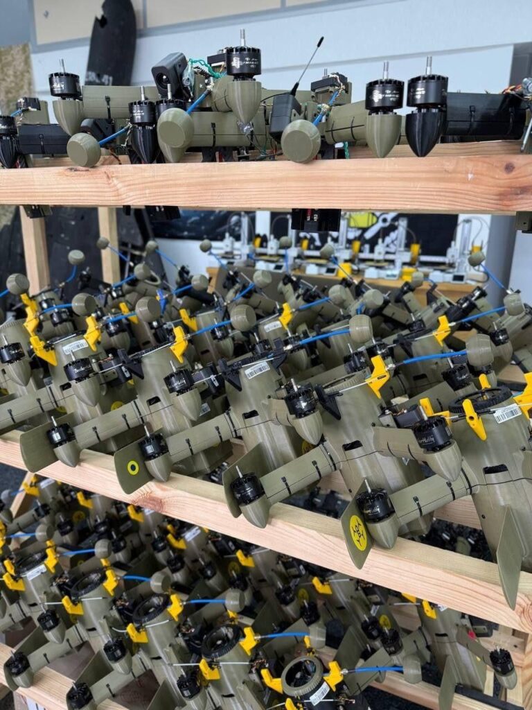 ウクライナの「カード」は米国と中東地域のパートナー国によって要求されている。写真: Wild Hornets の STING 迎撃ドローン。