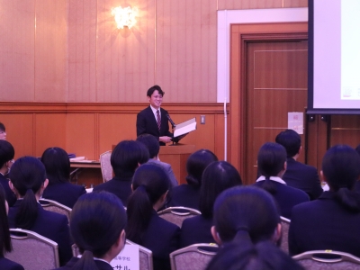総合司会