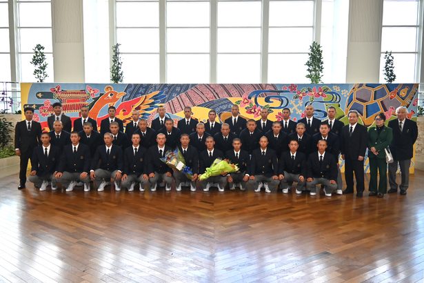 沖縄尚学、センバツ甲子園へ出発　19日、帝京と開幕試合