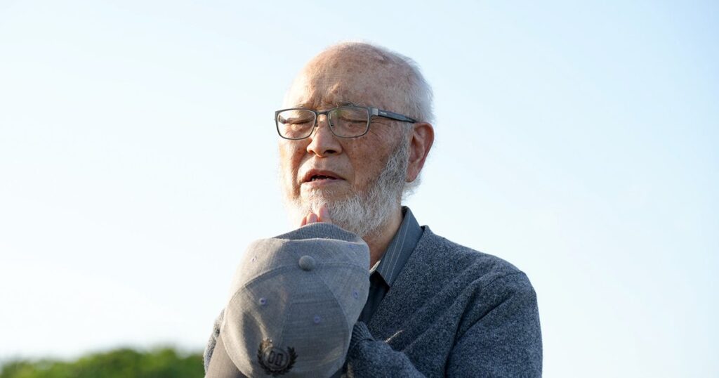 沈没艇調査で人工物か　遺族も訪れ追悼　沖縄・宮古島沖