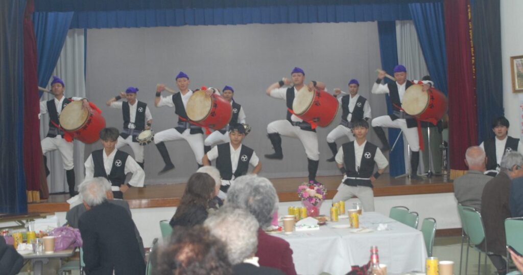 山里自治会、良い年に　沖縄市・新年会、受賞祝賀会も