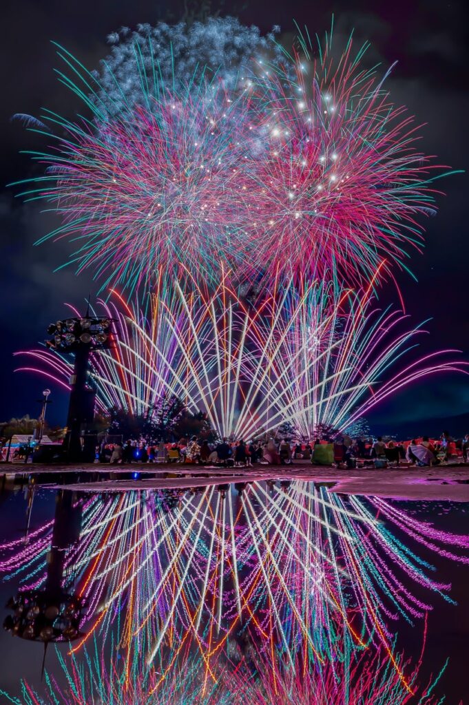 富士山と山中湖を舞台に10,000発が打ち上がる花火エンターテイメント「HANABI MAGIC 富士・山中湖 2026」始動 | 株式会社FIREBOXのプレスリリース