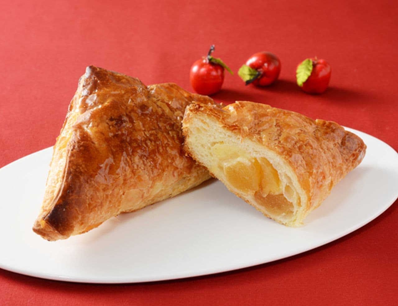 ローソン「ゴロっとりんごの三角アップルパイ」