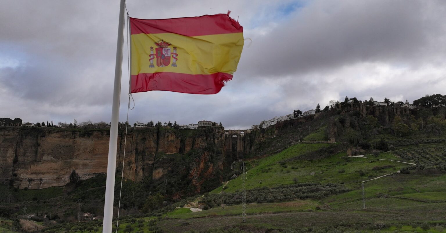 トランプ大統領、スペインとの貿易を全面停止へ　基地使用拒否に反発 | ロイター