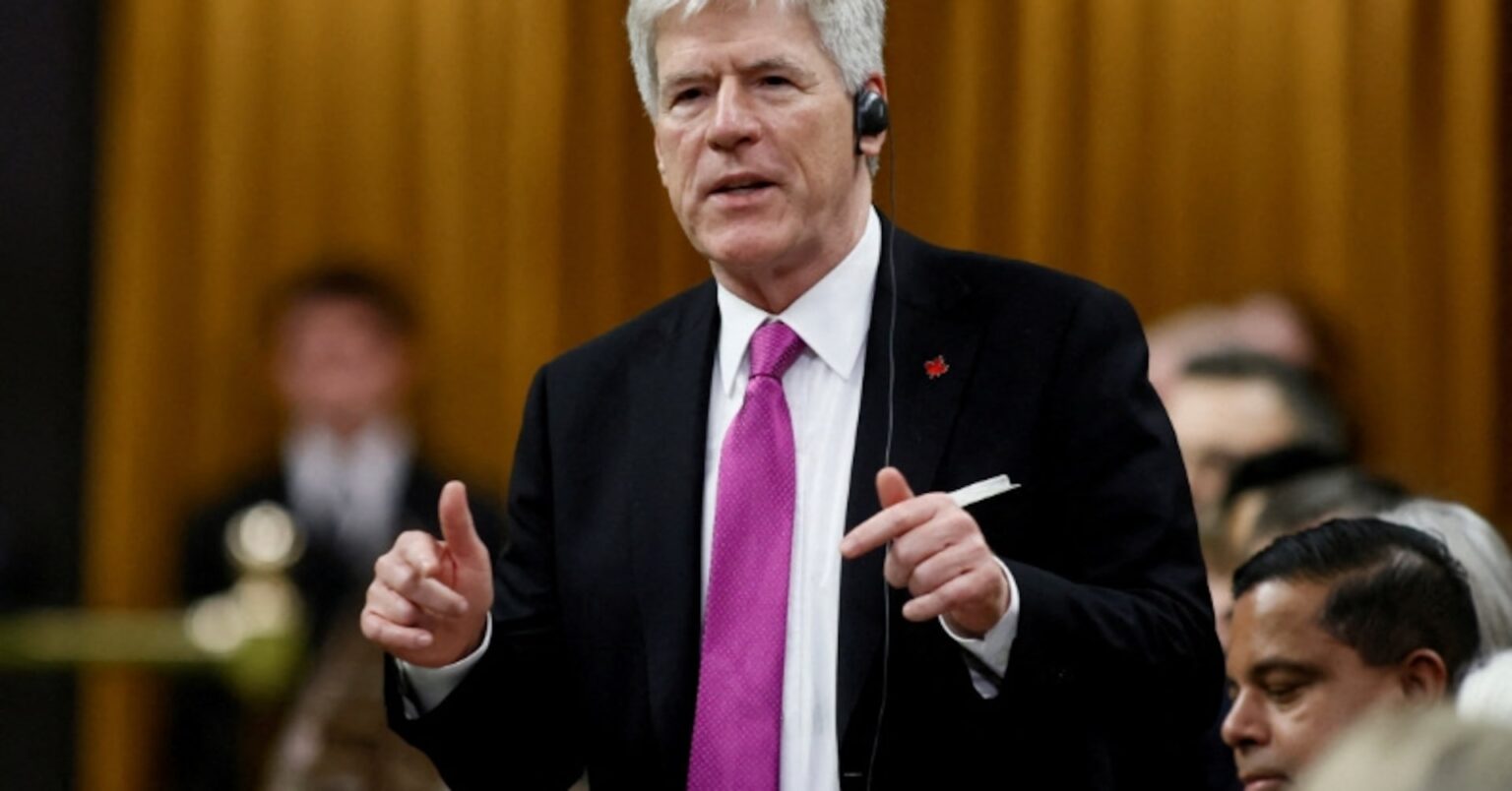 重要鉱物の供給集中、買い手連合が最善の対処法＝カナダ当局者 | ロイター