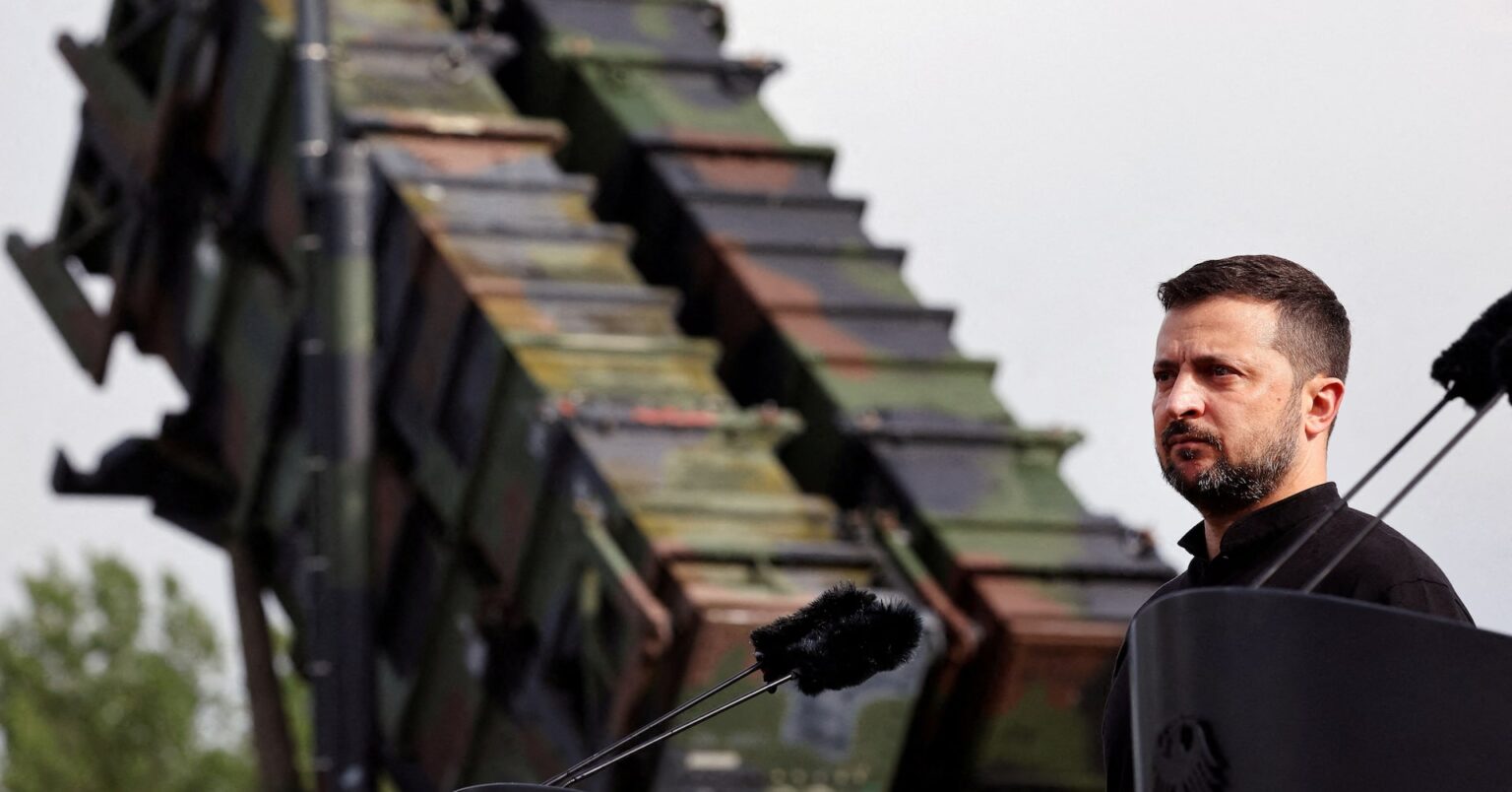 焦点：米国の防空ミサイルが中東へ、戦時のウクライナに試練 | ロイター