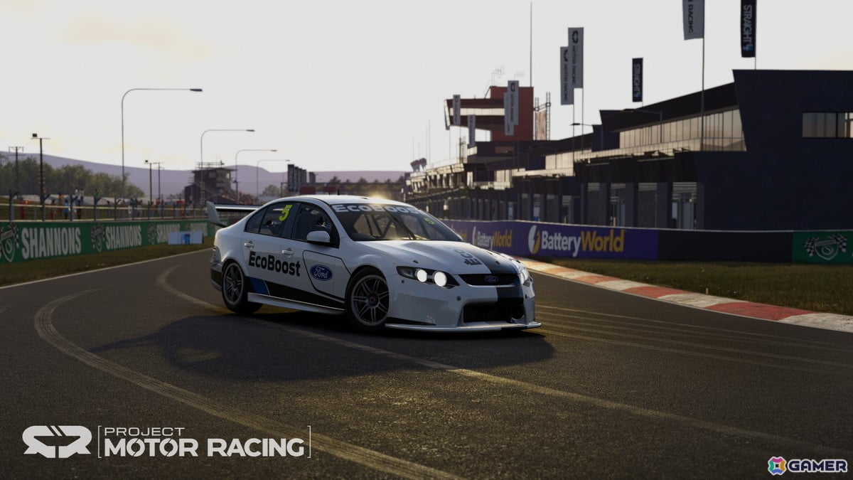 「Project Motor Racing」オーストラリアを代表する伝統的なマッスルカーとして親しまれている「Ford Falcon V8 2013」が無料DLCで追加！の画像