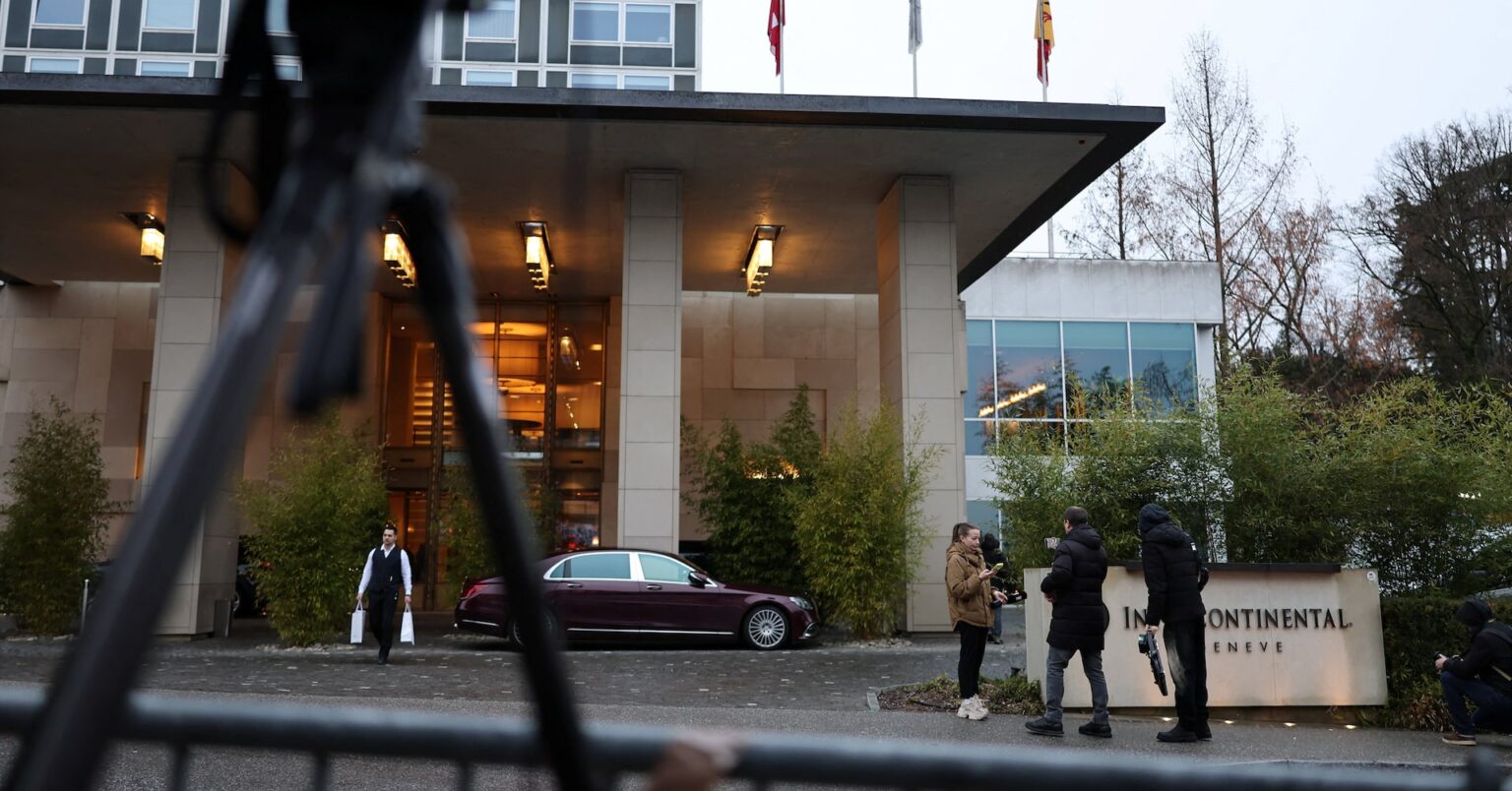 米ウクライナ、3者協議延期・開催地変更を検討＝ゼレンスキー氏 | ロイター