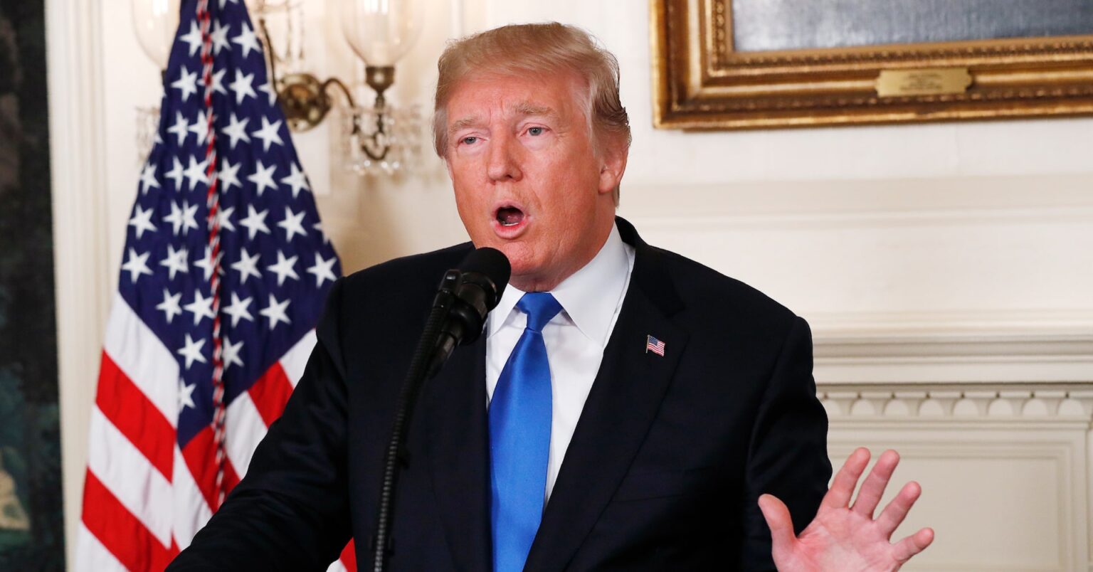 トランプ大統領、イラン次期指導者の選出に「関与する必要」＝アクシオス | ロイター