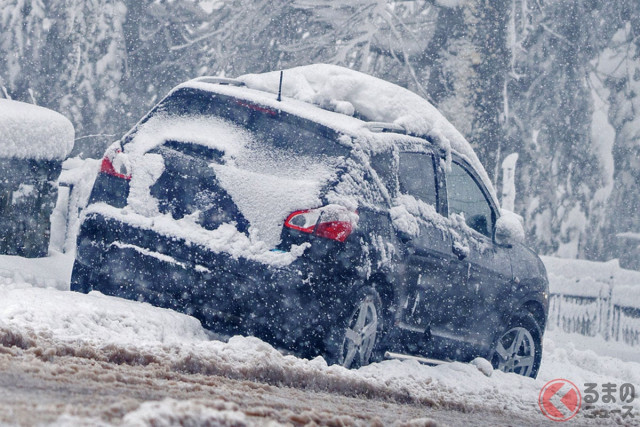 「スタック車を救出しました！」国道事務所が報告 「4WD＆スタッドレス」でも“立ち往生”… 「災害級大雪」で“冬仕度フル装備”でも危険！ 「くれぐれも注意を」呼びかけ 福井