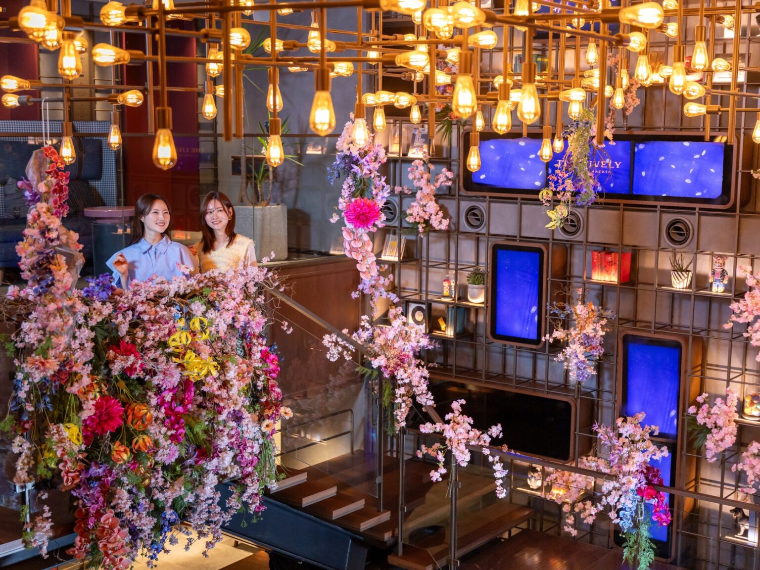 ライフスタイルホテル「THE LIVELY 福岡博多」に、宿泊者以外も楽しめるフラワーアートが登場！花見アフタヌーンティーや期間限定ドリンクも味わえる春季限定企画“HANA Me”を開催 | 株式会社　グローバルエージェンツのプレスリリース