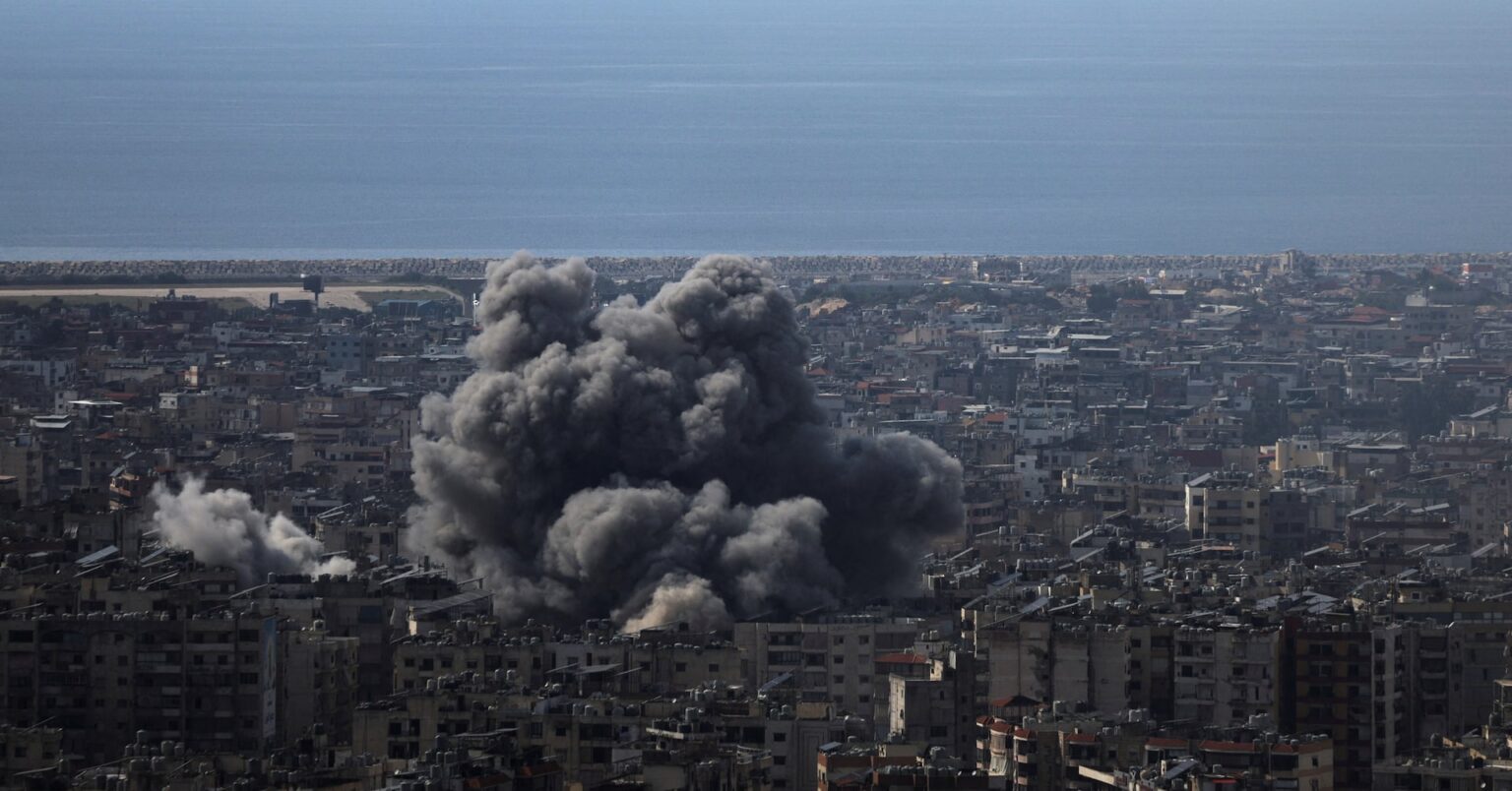 イラン戦争は２週目に、トランプ氏「無条件降伏」求める | ロイター