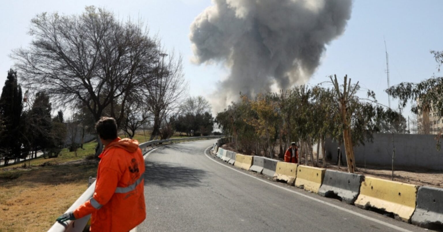 イスラエル、イラン・レバノンに大規模攻撃 一部で仲介の動きか | ロイター イスラエル、イラン・レバノンに大規模攻撃 一部で仲介の動きか | ロイター