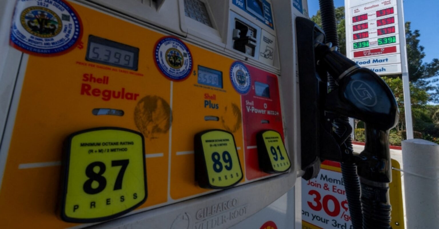 米国人67％がガソリン価格上昇を予想＝ロイター／イプソス調査 | ロイター