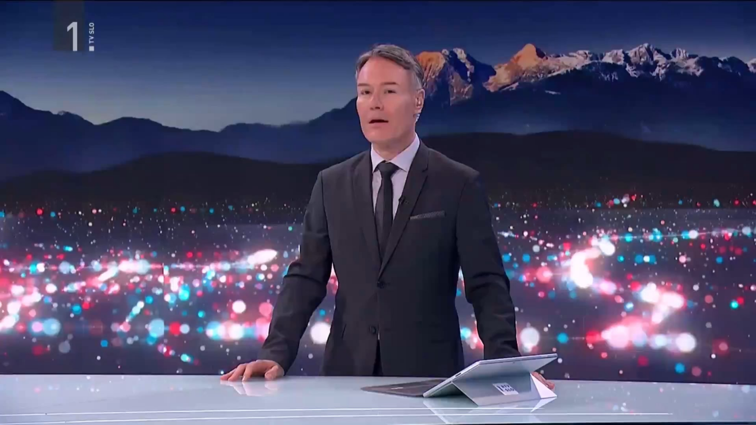 スロベニア人の若者をネットいじめ (温かい食事なしで 34 時間) することで、Redditor の皆さんは RTV でオンライン エチケットの教訓を得ることができました。