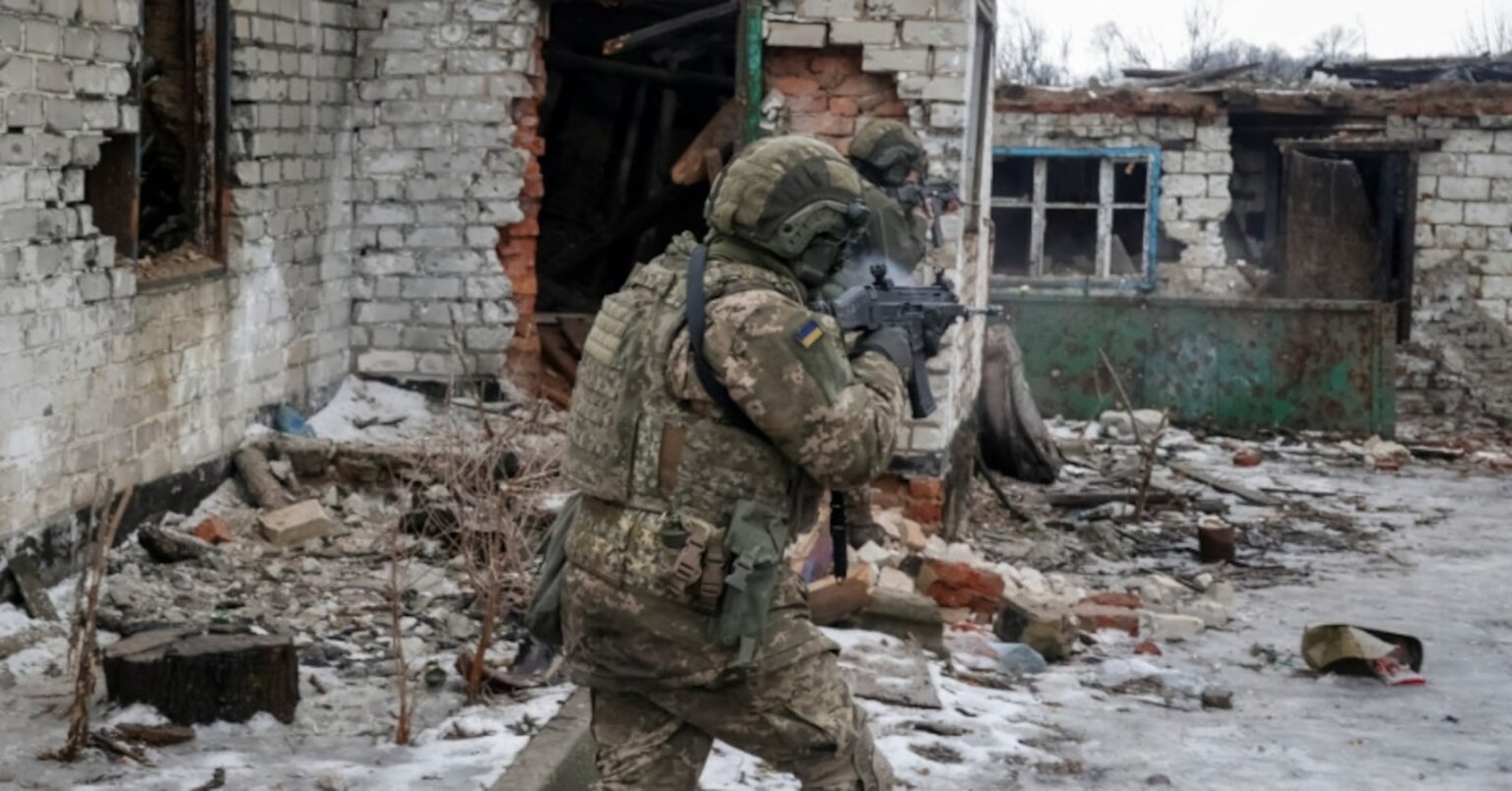 ウクライナ、戦場データを同盟国に開放　無人機のＡＩ技術強化へ | ロイター