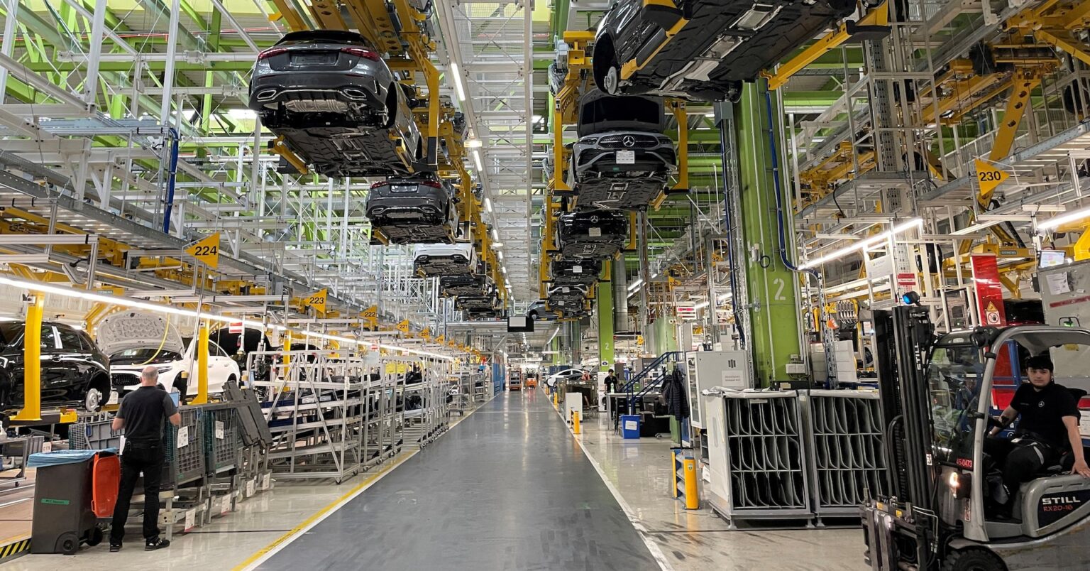 ユーロ圏鉱工業生産、1月は前月比・前年比とも予想外のマイナス | ロイター ユーロ圏鉱工業生産、1月は前月比・前年比とも予想外のマイナス | ロイター