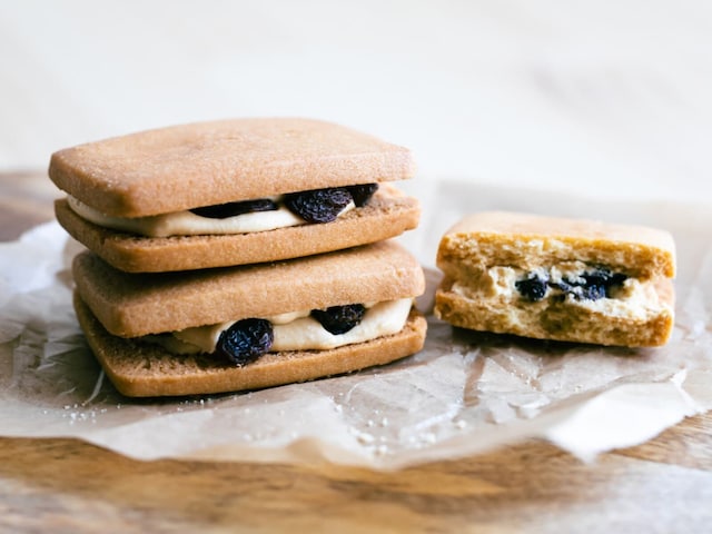 新年度のあいさつで贈りたい「北海道のお土産」ランキング！ 2位「マルセイバターサンド」を抑えた1位は？