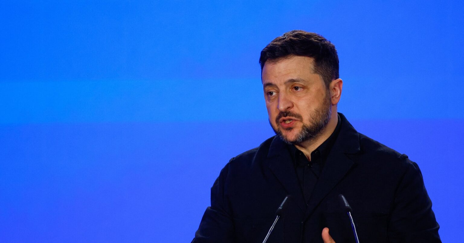 制裁緩和でロシアに経済的恩恵とゼレンスキー氏、中東情勢注目に懸念 | ロイター