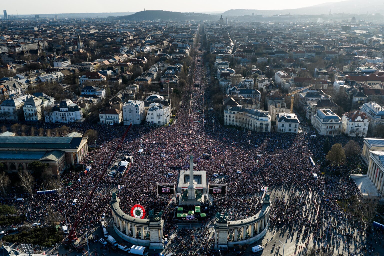 ヒーローの高解像度画像