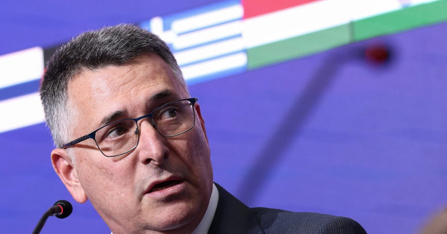 イスラエル外相、イランとの戦い「すでに勝利」、目標達成まで作戦継続 | ロイター