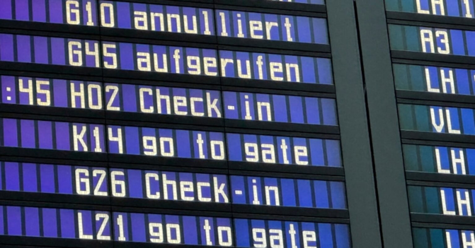 欧州航空業界、合成燃料使用を義務化するＥＵ規則に異議＝関係筋 | ロイター