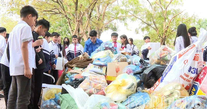 紙を木に交換しよう ― 学校から始まる環境に優しいライフスタイルの普及。 Vietnam.vn - Nền tảng quảng bá Việt Nam