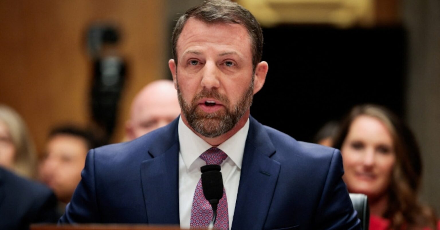 米国土安保長官候補、射殺市民巡る発言で謝罪せず 上院委員長は不承認の意向 | ロイター 米国土安保長官候補、射殺市民巡る発言で謝罪せず 上院委員長は不承認の意向 | ロイター