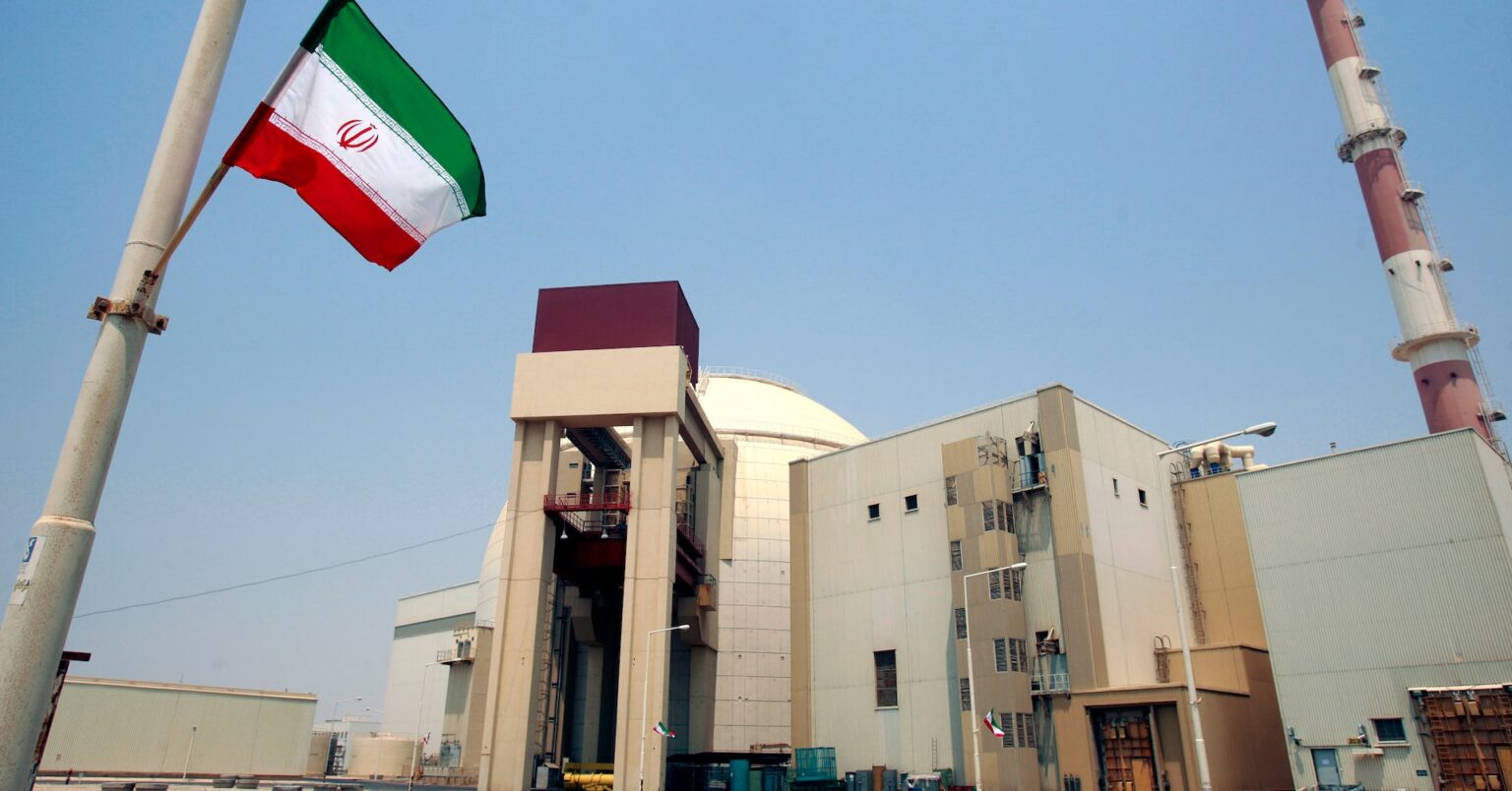 イラン南部ブシェール原発付近に飛翔体着弾、被害なし ロシアは非難 | ロイター イラン南部ブシェール原発付近に飛翔体着弾、被害なし ロシアは非難 | ロイター