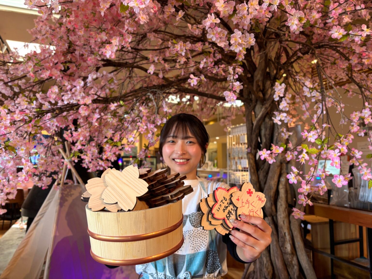 おふろcafe utataneで「新生活応援フェア」。新生活に役立つ賞品が当たるビンゴ大会や、地元おすすめスポットを紹介するマップ掲示、新生活応援ひのき風呂などを実施! | 株式会社ONDOホールディングスのプレスリリース おふろcafe utataneで「新生活応援フェア」。新生活に役立つ賞品が当たるビンゴ大会や、地元おすすめスポットを紹介するマップ掲示、新生活応援ひのき風呂などを実施! | 株式会社ONDOホールディングスのプレスリリース