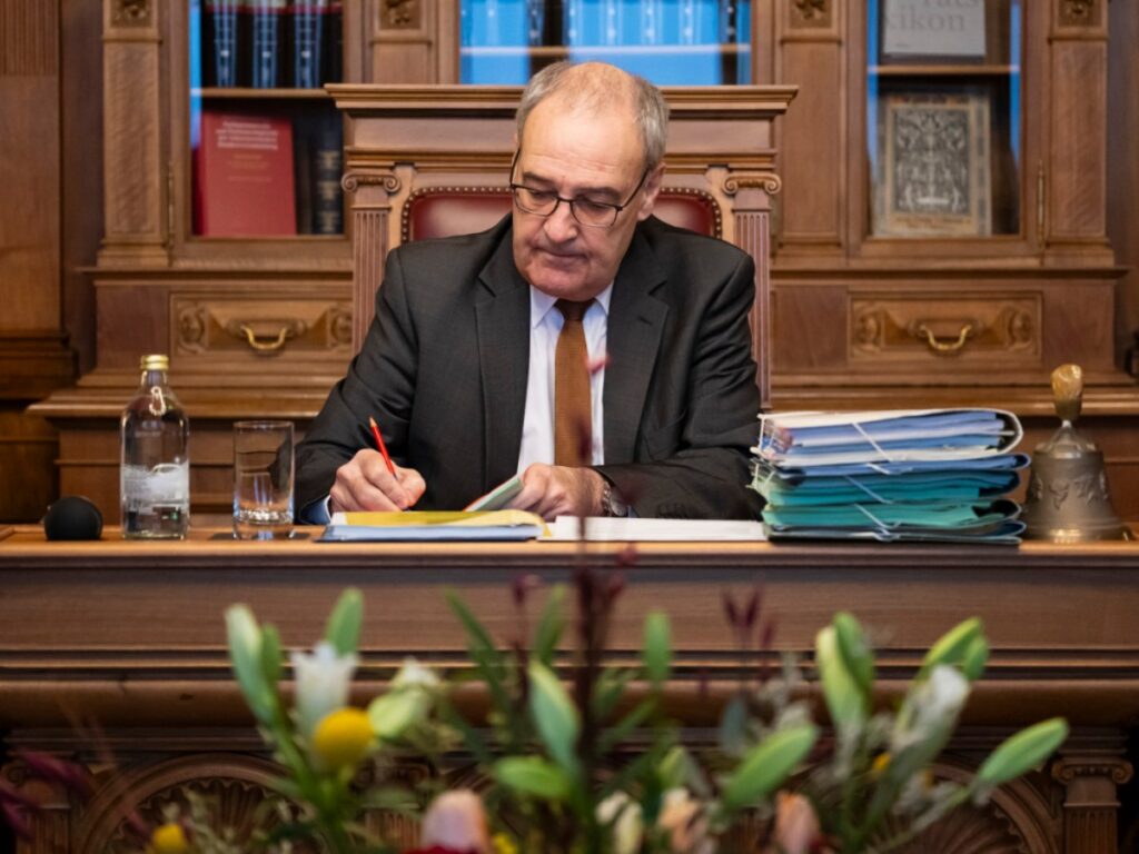 スイス政府、米国への武器輸出を一時停止 - SWI swissinfo.ch