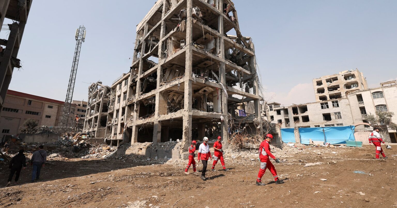 イスラエル軍、テヘランに新たな攻撃開始　イラン「ミサイル生産継続」 | ロイター