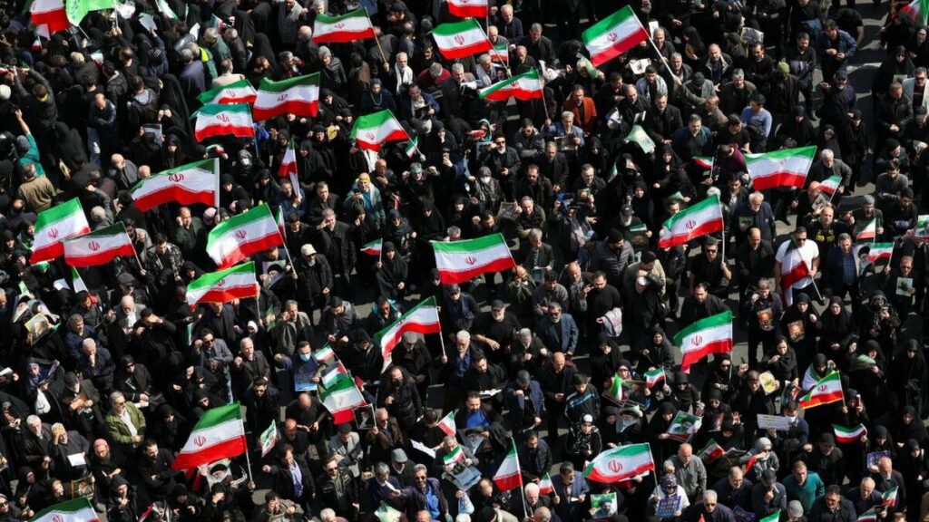 もう失うものがないイラン、地上戦まで行くならアメリカは「燃えるペルシャ湾の水底」にはまる イランが専門の同志社大大学院教授・中西久枝氏に聞く(1/5) | JBpress (ジェイビープレス) もう失うものがないイラン、地上戦まで行くならアメリカは「燃えるペルシャ湾の水底」にはまる イランが専門の同志社大大学院教授・中西久枝氏に聞く(1/5) | JBpress (ジェイビープレス)