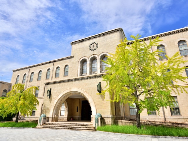 出身と聞いてすごいと思う地方国公立大学ランキング！ 2位「神戸大学」を抑えた1位は？【2026年調査】