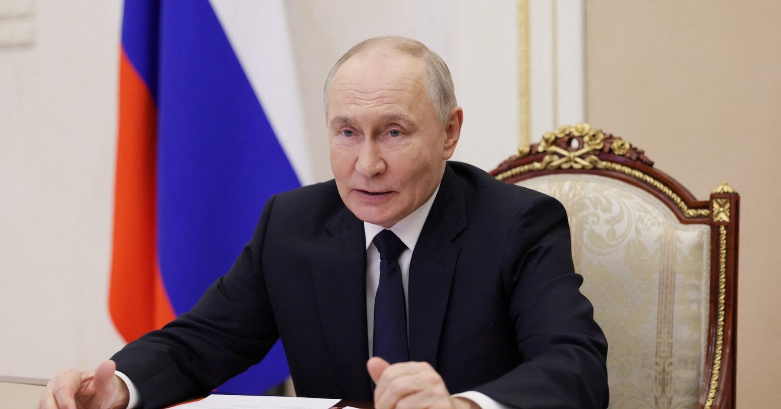 ロシアのタンカー沈没、ウクライナ無人機攻撃か　プーチン氏「テロ」と非難 | ロイター