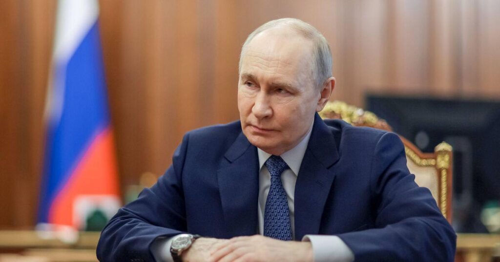 ウラジーミル・プーチン大統領、イラン指導者のように暗殺される可能性を恐れ「身を隠している」