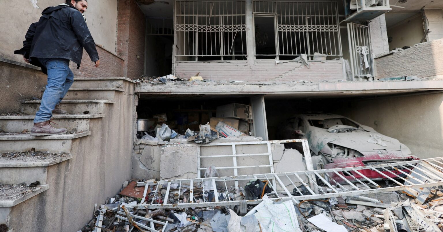 イランとの予備的協議は「非常に良好」、イラン側も和解望む=トランプ氏 | ロイター イランとの予備的協議は「非常に良好」、イラン側も和解望む=トランプ氏 | ロイター