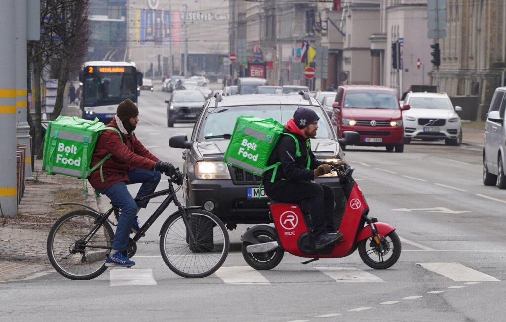 ケバブをもっと長く待つ覚悟はできますか、それとも家で作りますか?