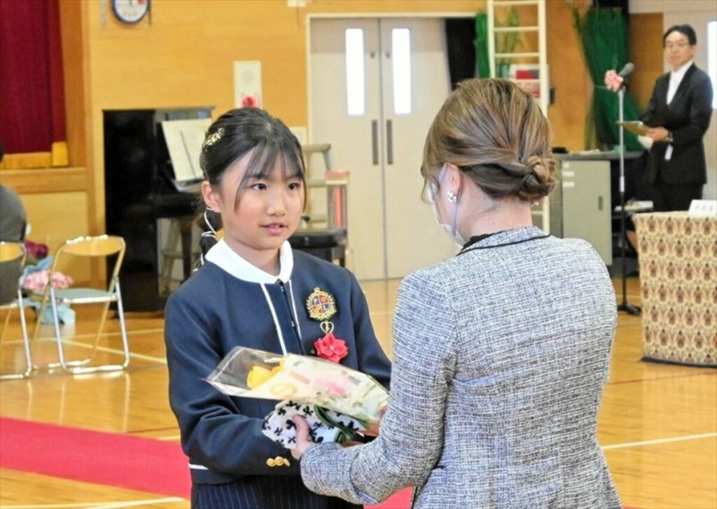 151年の歴史に別れ惜しむ 福島県郡山市逢瀬町の河内小閉校式 4月から統合先の多田野小で | 福島民報デジタル 151年の歴史に別れ惜しむ 福島県郡山市逢瀬町の河内小閉校式 4月から統合先の多田野小で | 福島民報デジタル