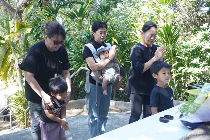 米軍上陸と「集団自決」から81年　座間味で犠牲者追悼　沖縄