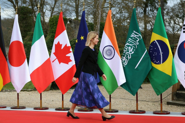 ロシア情報機関は「米国人殺害」でイランを支援−カラスEU上級代表