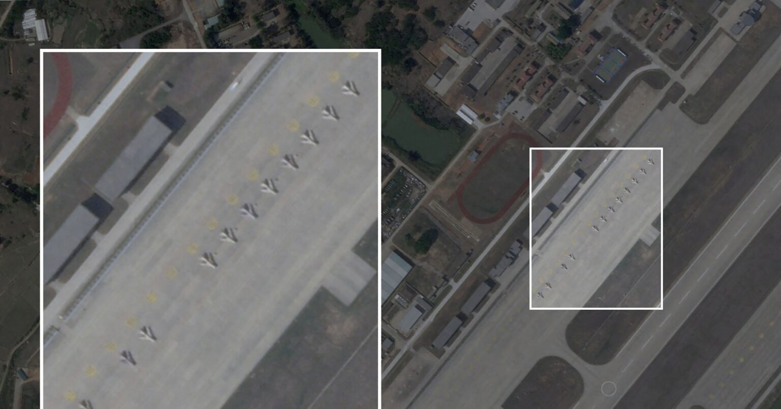 中国、旧式戦闘機改造ドローンを配備　台湾海峡付近＝報告書 | ロイター