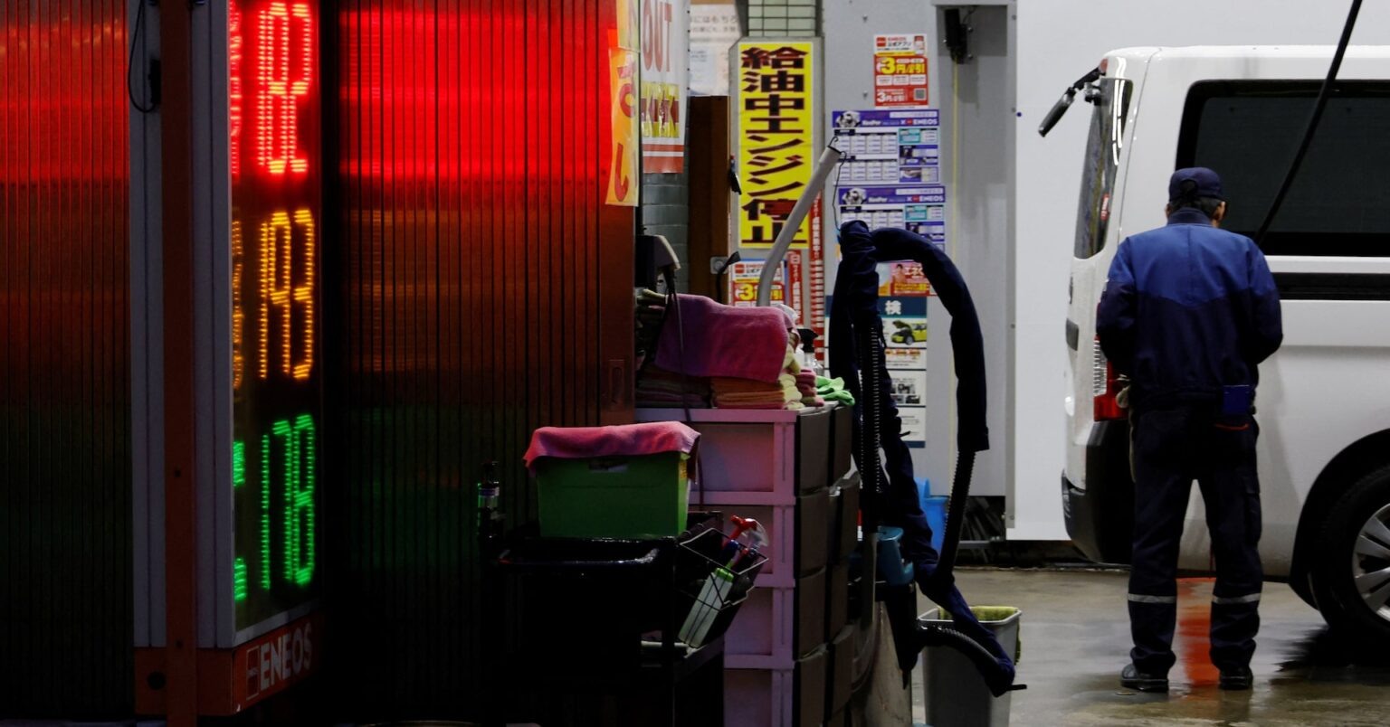 ガソリン卸値指標、政府が「ブレント価格」採用を元売りに指導　価格抑制狙う＝関係者 | ロイター