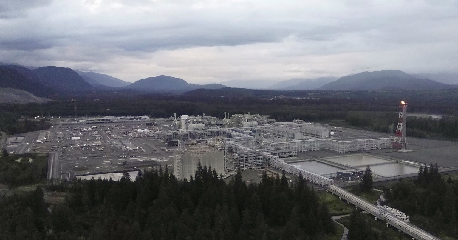 ＬＮＧカナダが増産、アジア向け輸出拡大　イラン攻撃受け商機 | ロイター