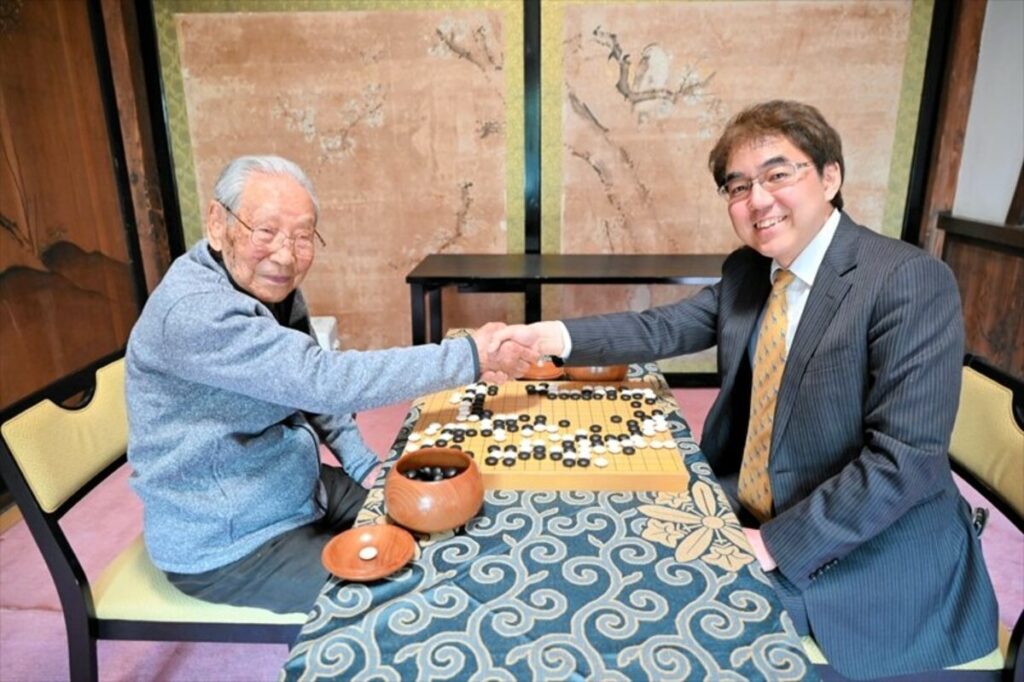 赤井さん(福島)の100歳祝い対局 日本棋院の武宮理事長と接戦 | 福島民報デジタル 赤井さん(福島)の100歳祝い対局 日本棋院の武宮理事長と接戦 | 福島民報デジタル
