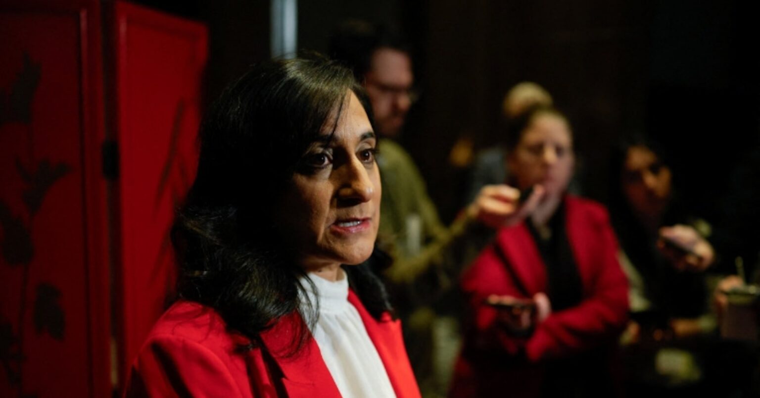 カナダ外相、Ｇ７諸国に新たな防衛銀行への参加働きかけ | ロイター